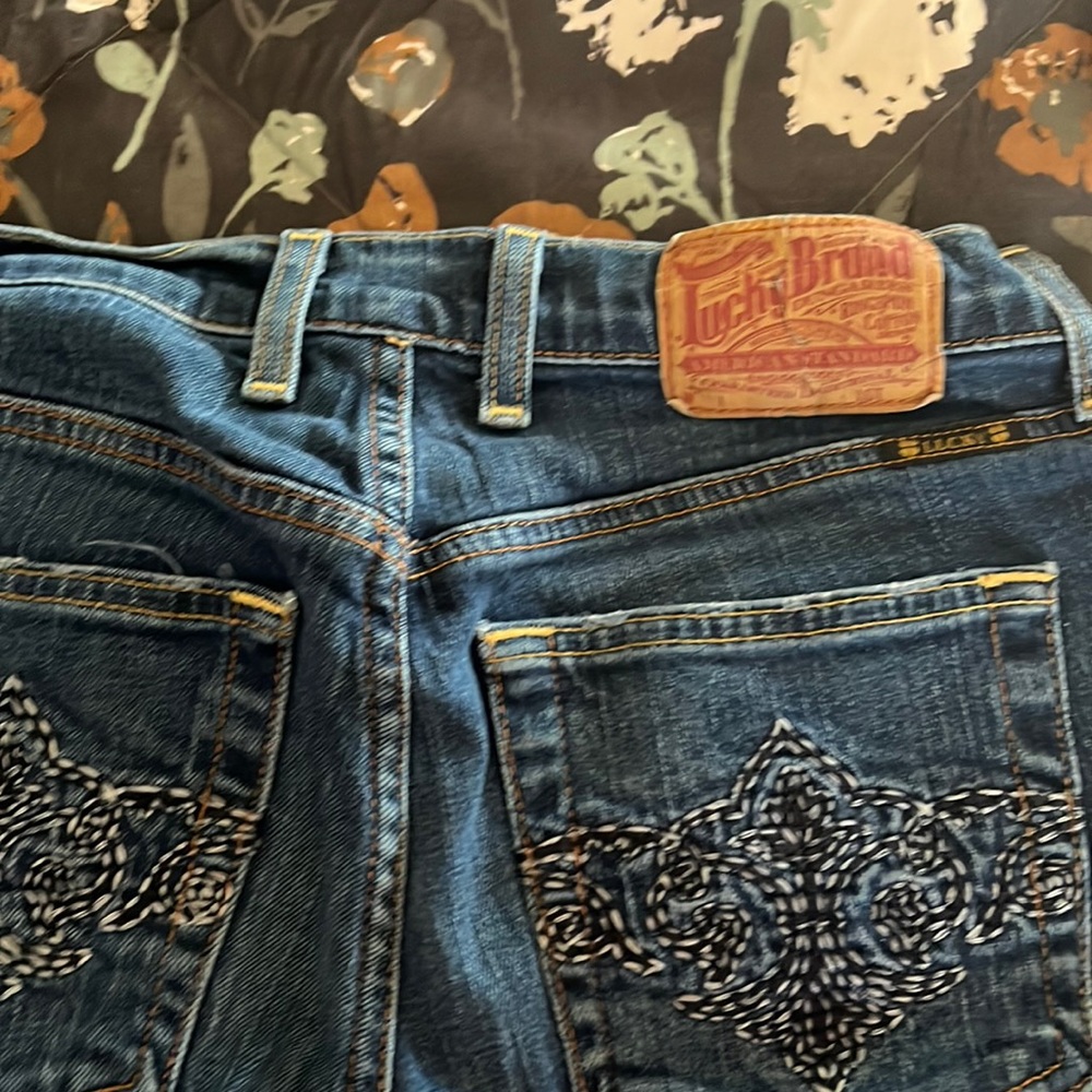 Lucky Brand sweet and low, regular length.